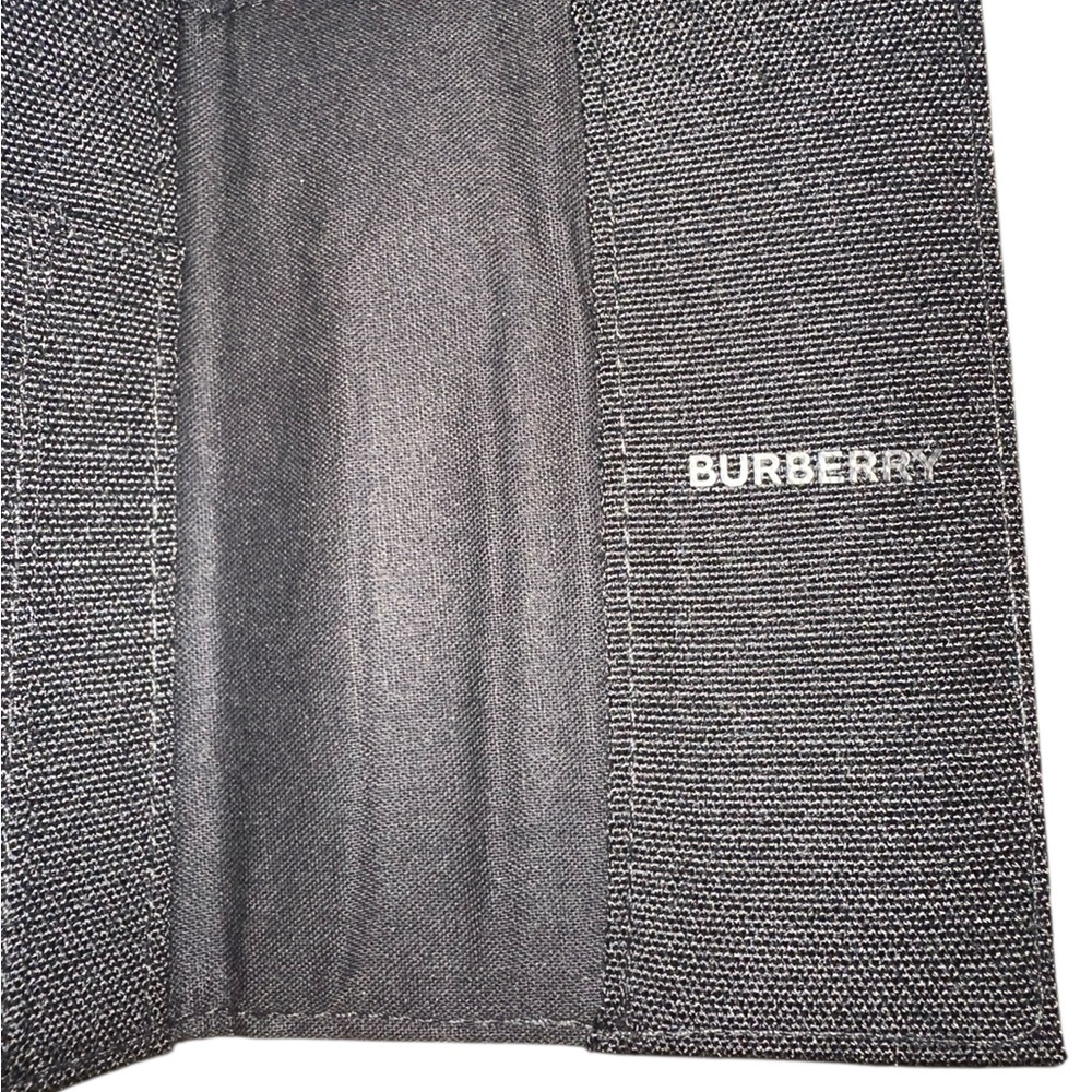 Burberry Passport Holder NWT‎ - Picture 4 of 13